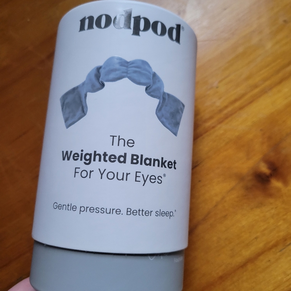Brand new Nearpod weighted eye blanket